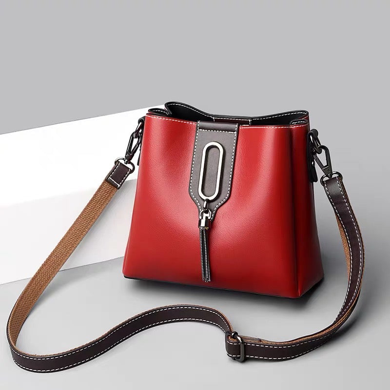 Women`s Shoulder Bag ipin  | Black New-Ipin 9963