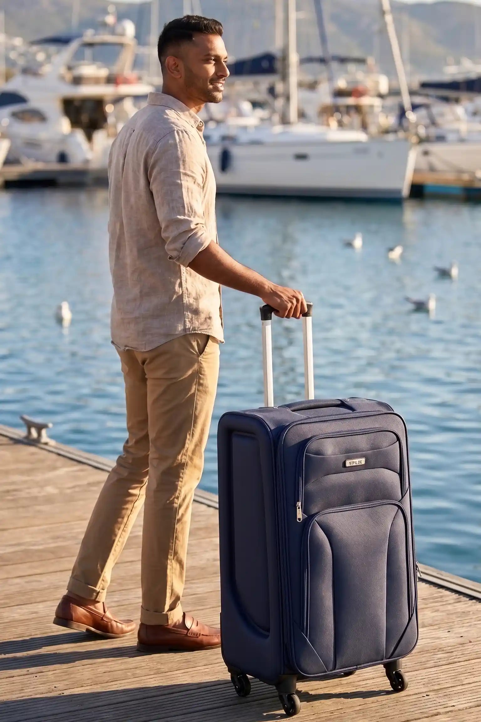 Swift Soft Shell Luggage Lightweight 4 Pcs Set (20/24/28/32 Inch) Expandable Suitcase With Combination Lock And Spinner Wheels