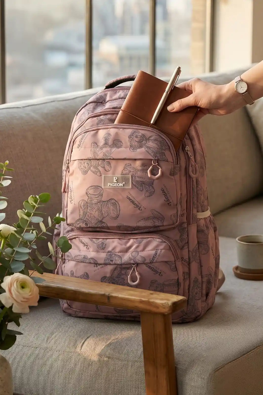 Cute Teddy Print Backpack Bag, Lightweight Water-Resistant with Multiple Compartments, Adjustable Padded Straps, Travel Daypack for School, College & Daily Use