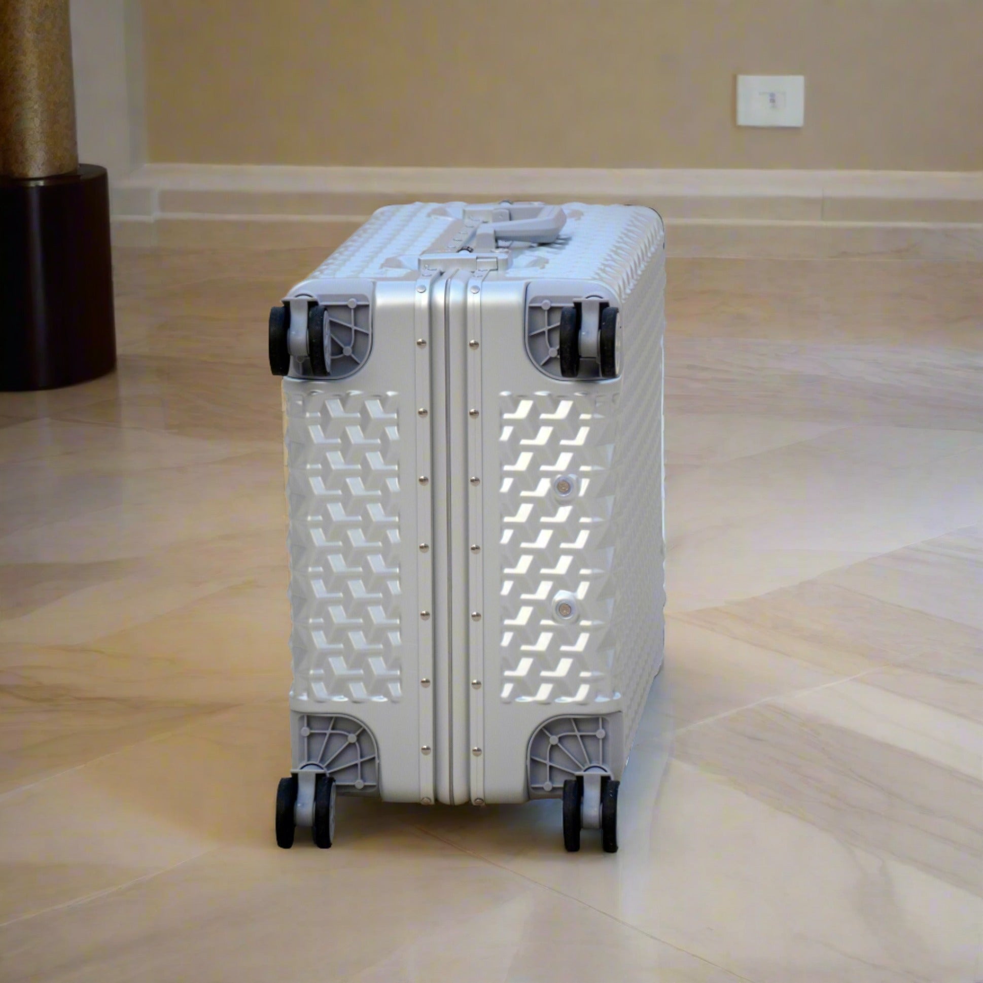 3D Diamond Hard Shell without Zipper TSA Luggage | 3 Piece Set 20" 24" 28 Inches Silver Aluminium Framed