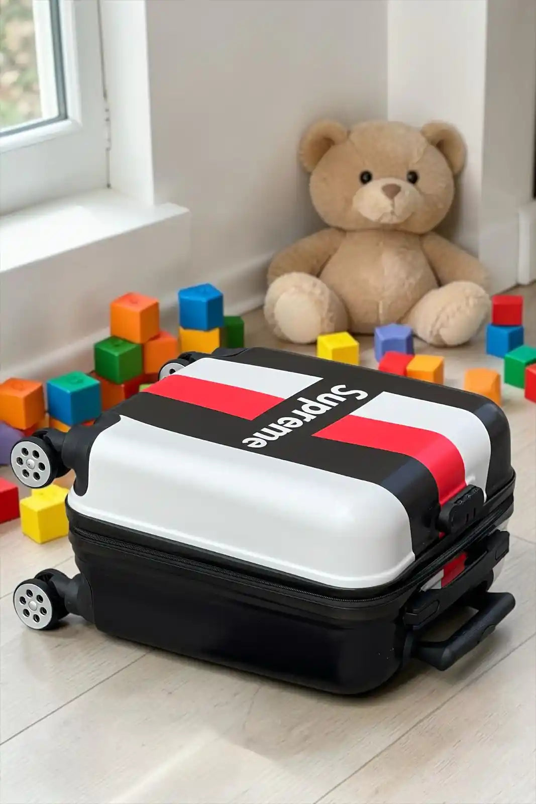 Kids Beautiful Stripe Printed Lightweight Suitcase ABS Hard Shell Luggage with Smooth Rolling Spinner Wheels and Combination Lock
