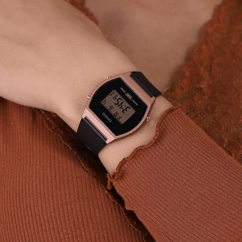 Casio Vintage Digital Watch LW-204-1ADF